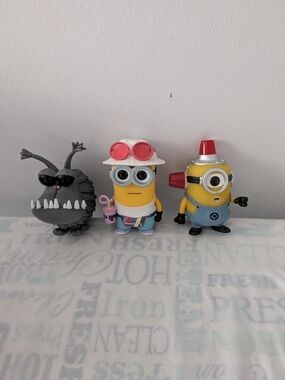 Funko Pop!! Movies: Despicable Me 3 - KYLE, JERY, Fire Alarm Minion